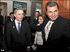 Uribe(i) y Correa se reunieron por primera vez, desde la ruptura de relaciones diplomáticas hace ahora, dos años.